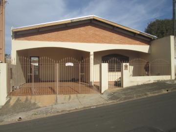 Alugar Casa / Padrão em São João da Boa Vista. apenas R$ 340.000,00