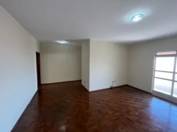 Apartamento / Sobreloja em São João da Boa Vista Alugar por R$2.000,00