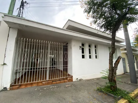Alugar Casa / Padrão em São João da Boa Vista. apenas R$ 320.000,00