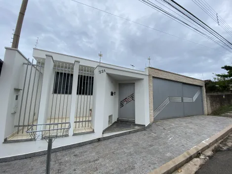 Alugar Casa / Padrão em São João da Boa Vista. apenas R$ 800.000,00