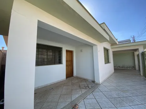 Alugar Casa / Padrão em São João da Boa Vista. apenas R$ 400.000,00