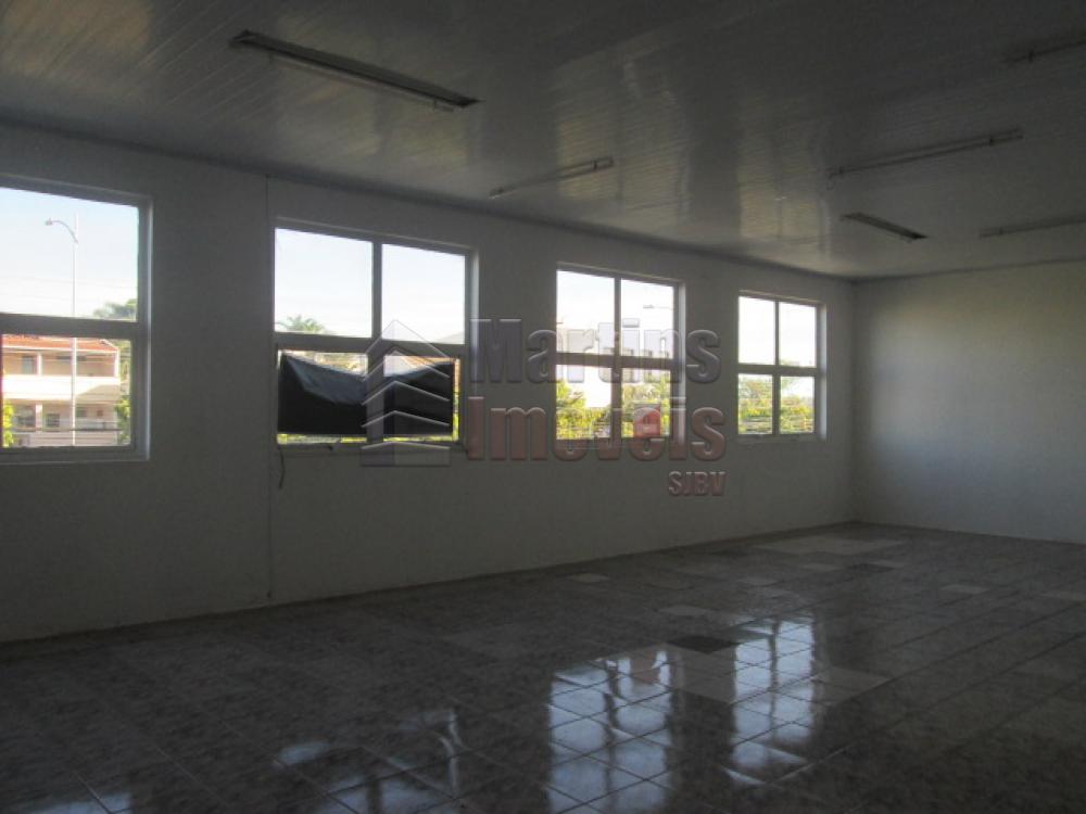 Alugar Comercial / Ponto Comercial em São João da Boa Vista R$ 2.000,00 - Foto 8