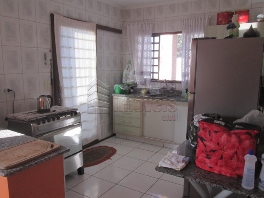 Comprar Casa / Padrão em São João da Boa Vista R$ 400.000,00 - Foto 4