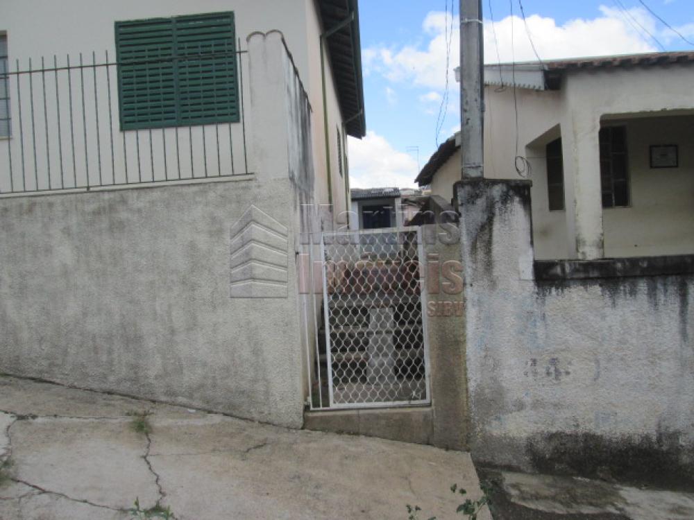 Alugar Casa / Padrão em São João da Boa Vista R$ 500,00 - Foto 1