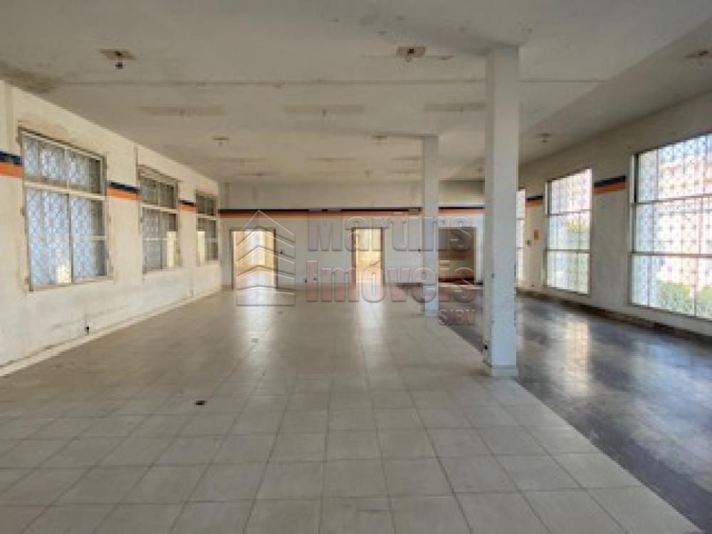 Alugar Comercial / Ponto Comercial em São João da Boa Vista R$ 20.000,00 - Foto 15