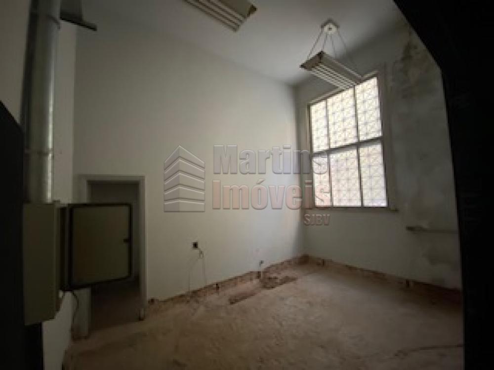 Alugar Comercial / Ponto Comercial em São João da Boa Vista R$ 20.000,00 - Foto 10