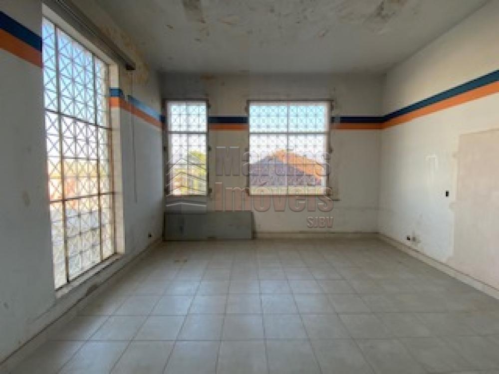 Alugar Comercial / Ponto Comercial em São João da Boa Vista R$ 20.000,00 - Foto 16