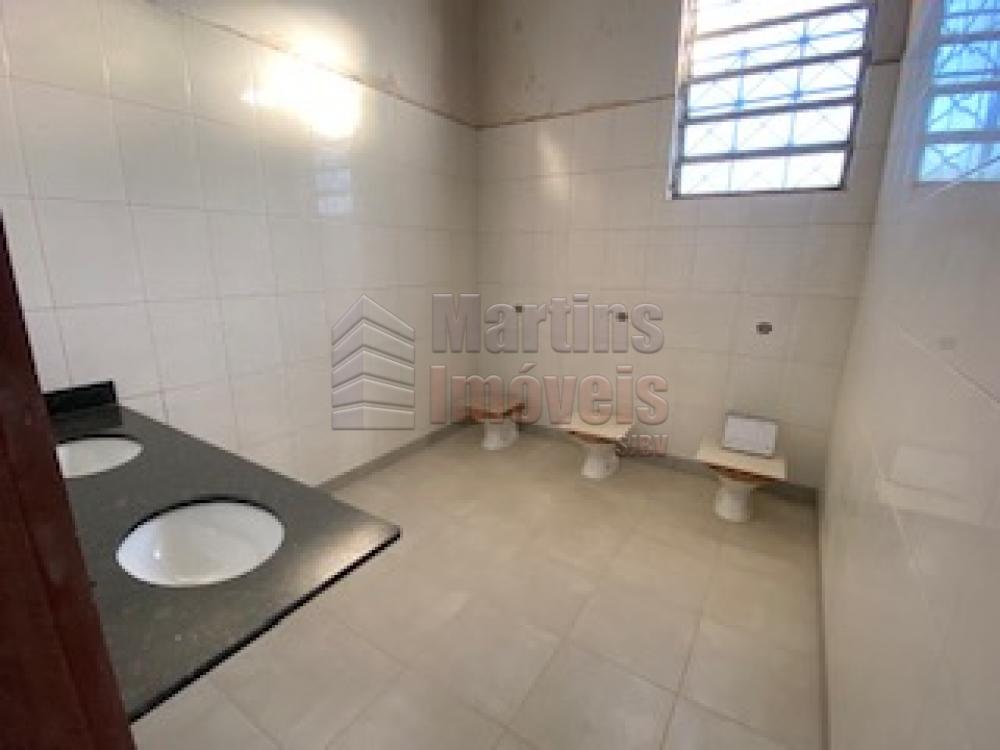 Alugar Comercial / Ponto Comercial em São João da Boa Vista R$ 20.000,00 - Foto 19