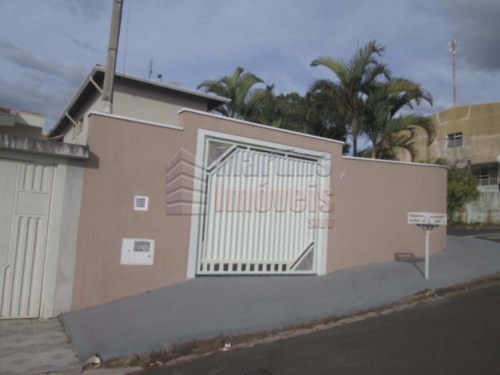 Alugar Casa / Padrão em São João da Boa Vista R$ 1.250,00 - Foto 2