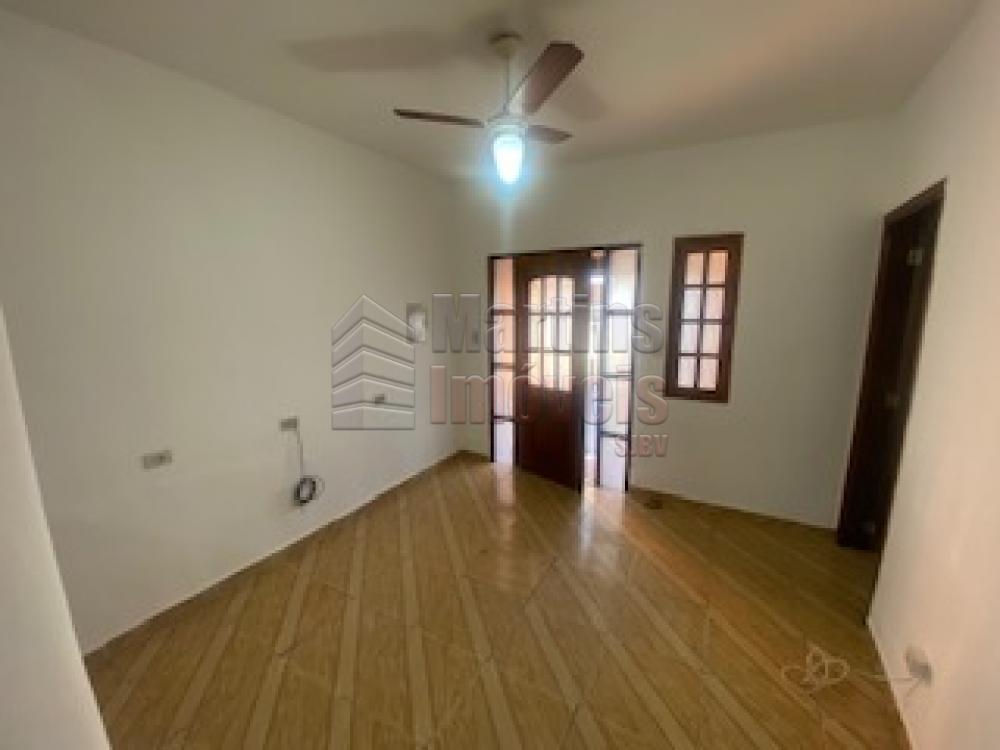 Alugar Casa / Padrão em São João da Boa Vista R$ 600,00 - Foto 4