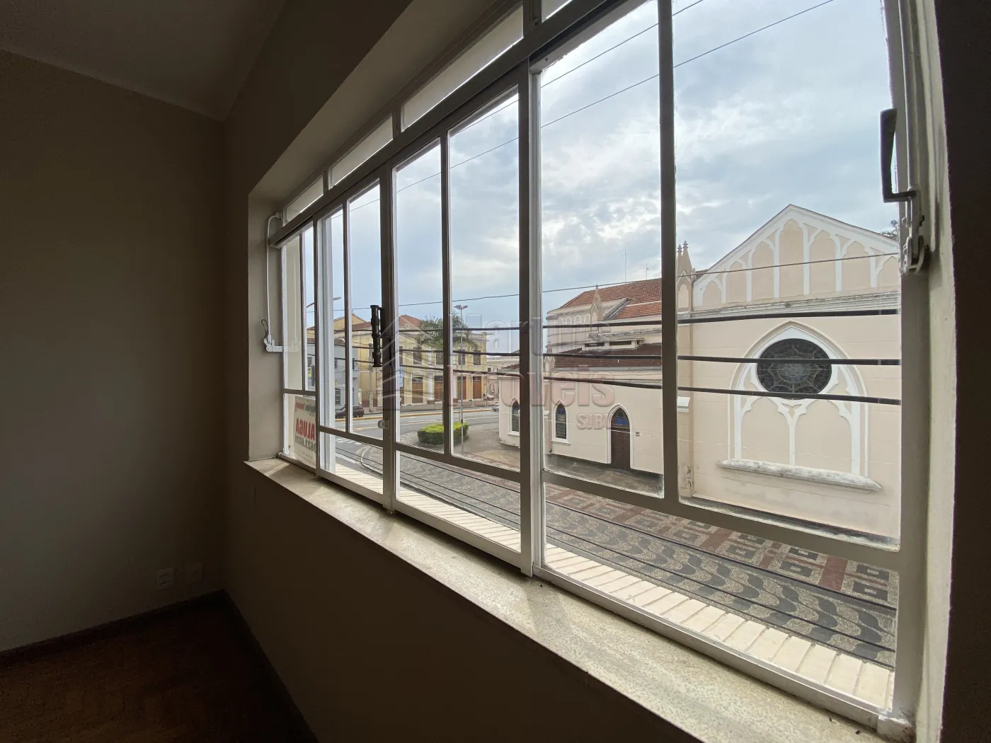 Alugar Comercial / Sala Escritório em Condomínio em São João da Boa Vista R$ 750,00 - Foto 10