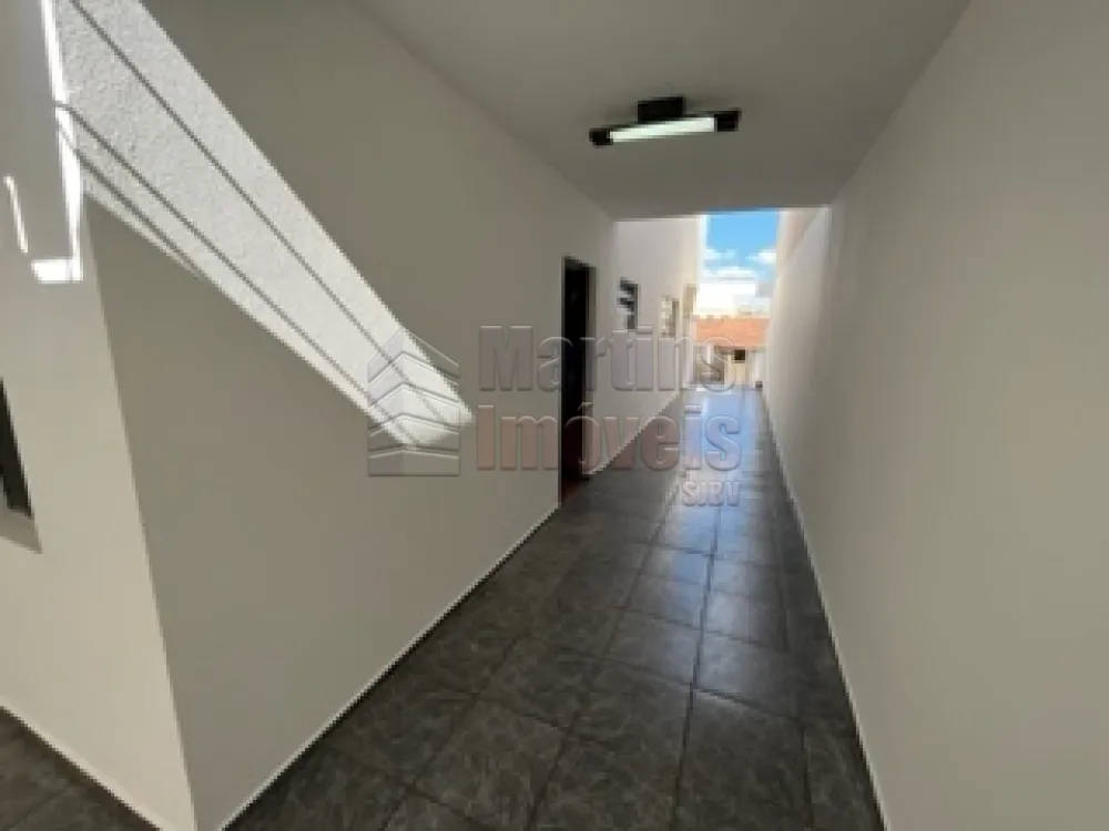 Alugar Casa / Padrão em São João da Boa Vista R$ 2.000,00 - Foto 4