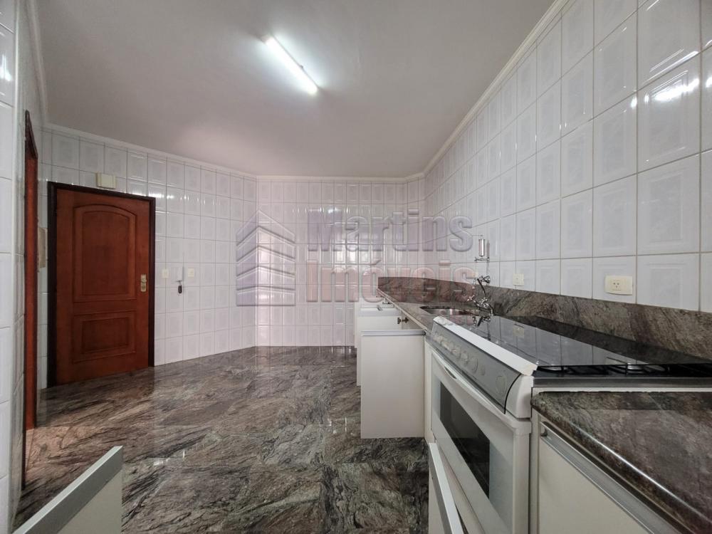 Alugar Apartamento / Padrão em São João da Boa Vista R$ 2.000,00 - Foto 17