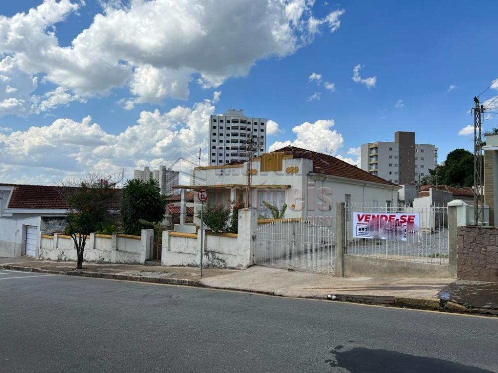 Comprar Casa / Padrão em São João da Boa Vista R$ 700.000,00 - Foto 1