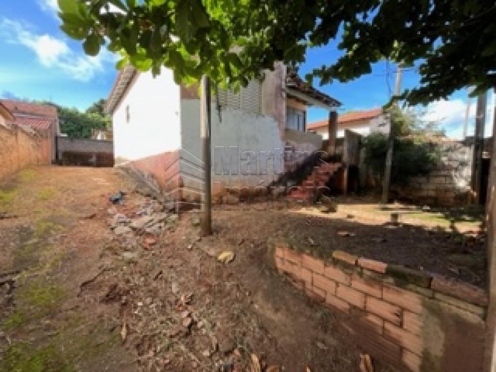 Comprar Casa / Padrão em São João da Boa Vista R$ 90.000,00 - Foto 2