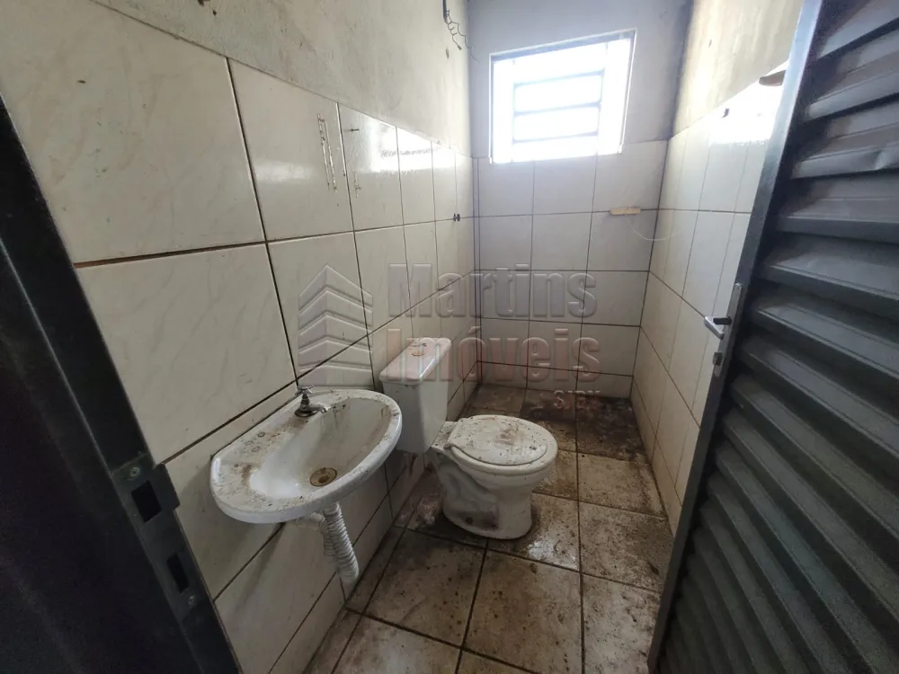 Alugar Comercial / Barracão/Galpão em São João da Boa Vista R$ 2.500,00 - Foto 5