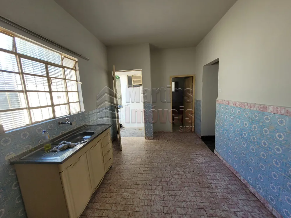 Alugar Casa / Padrão em São João da Boa Vista R$ 800,00 - Foto 9