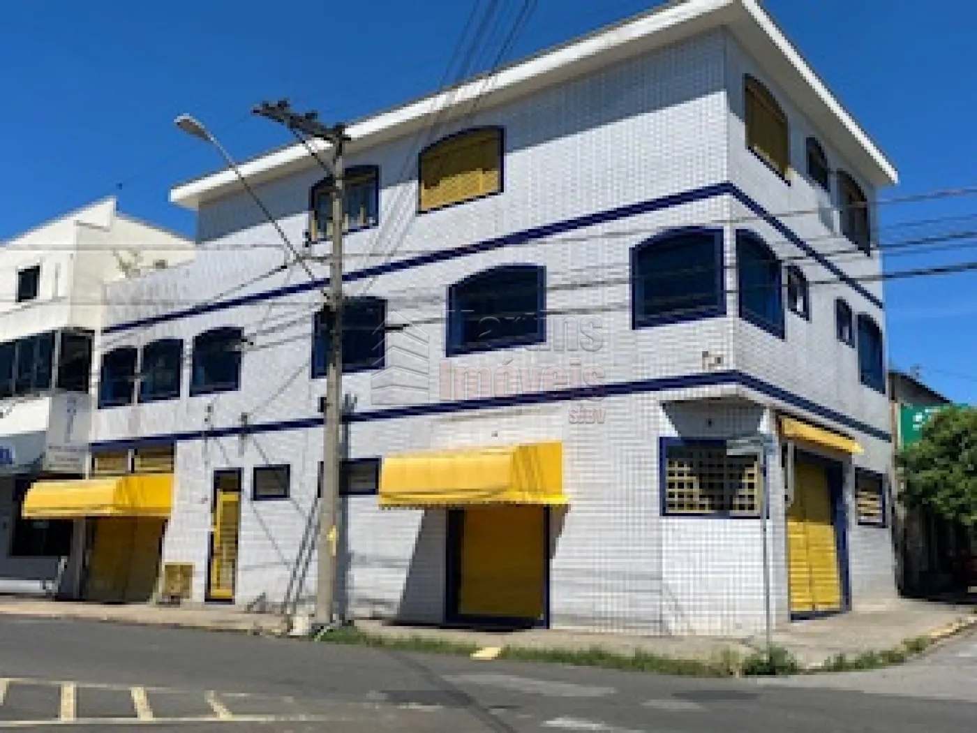 Alugar Comercial / Ponto Comercial em São João da Boa Vista R$ 2.800,00 - Foto 1