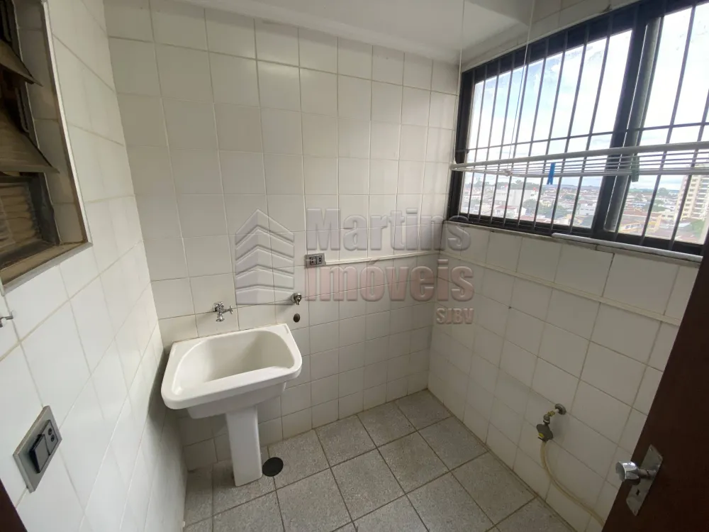 Alugar Apartamento / Padrão em São João da Boa Vista R$ 2.160,00 - Foto 24