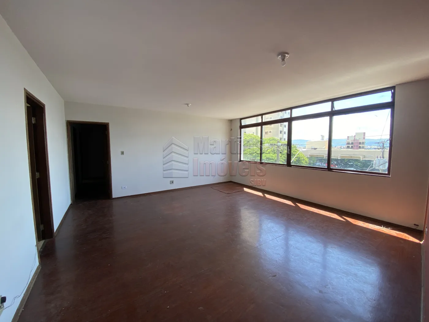 Alugar Apartamento / Padrão em São João da Boa Vista R$ 1.500,00 - Foto 3