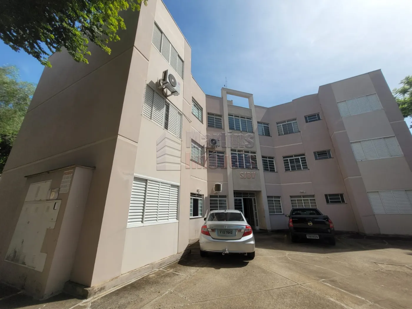 Alugar Apartamento / Padrão em São João da Boa Vista R$ 1.250,00 - Foto 1