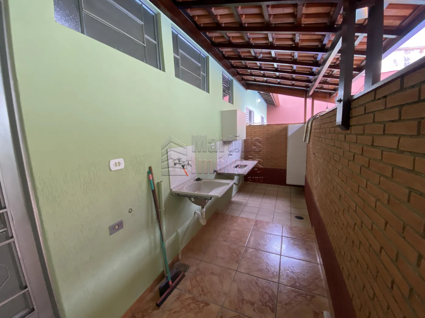 Alugar Casa / Padrão em São João da Boa Vista R$ 1.400,00 - Foto 6