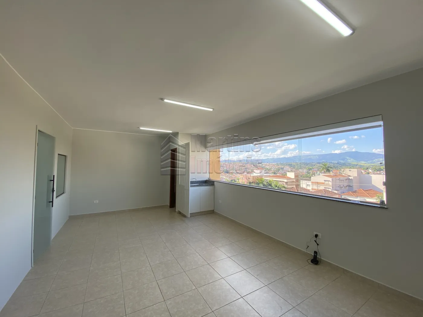 Alugar Comercial / Sala Escritório em Condomínio em São João da Boa Vista R$ 1.216,90 - Foto 7