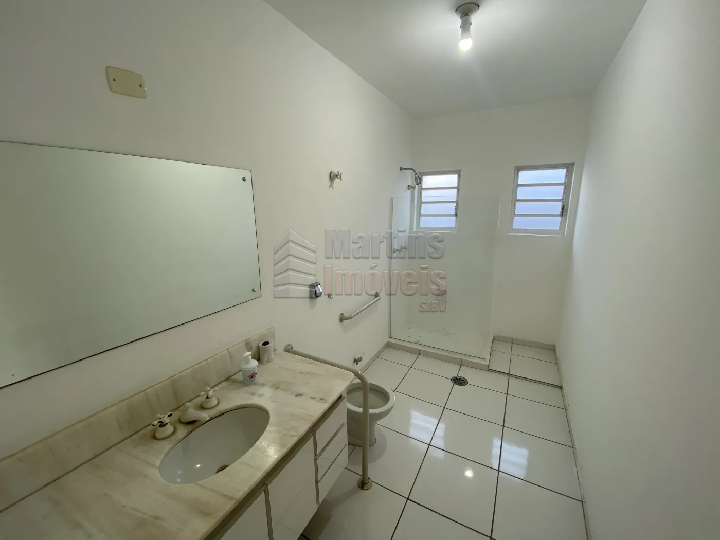 Alugar Comercial / Ponto Comercial em São João da Boa Vista R$ 8.000,00 - Foto 16