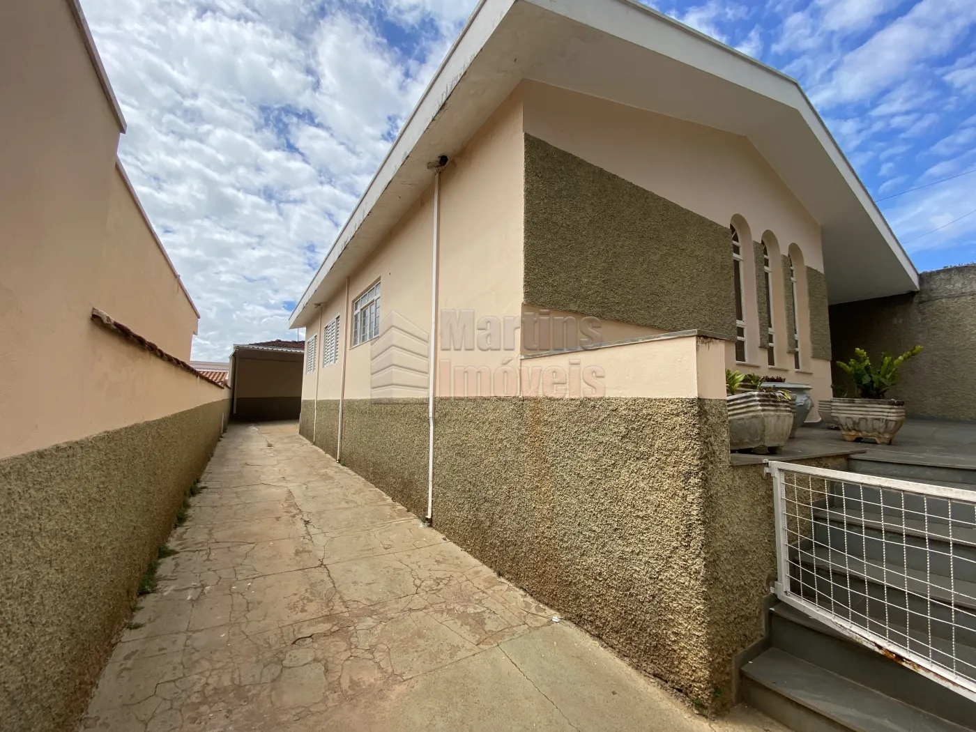 Alugar Casa / Padrão em São João da Boa Vista R$ 2.000,00 - Foto 5