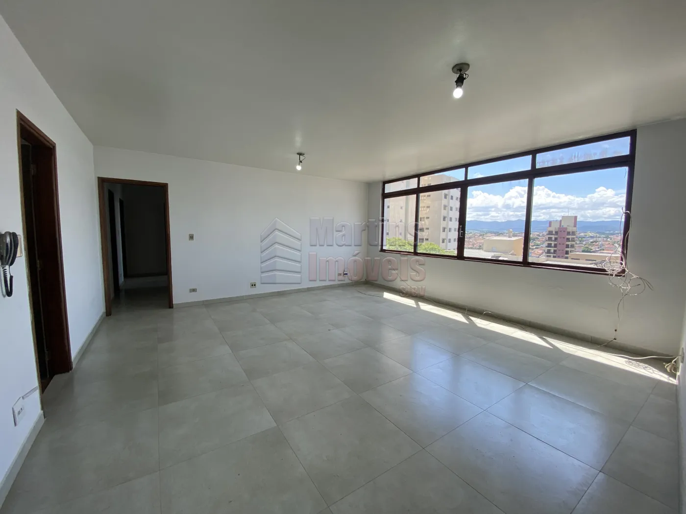 Alugar Apartamento / Padrão em São João da Boa Vista R$ 1.500,00 - Foto 4
