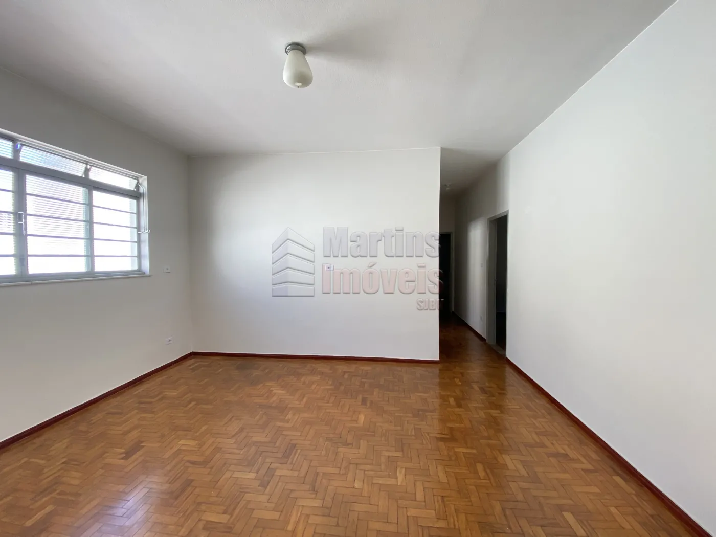 Alugar Casa / Padr&atilde;o em S&atilde;o Jo&atilde;o da Boa Vista R$ 3.000,00 - Foto 3