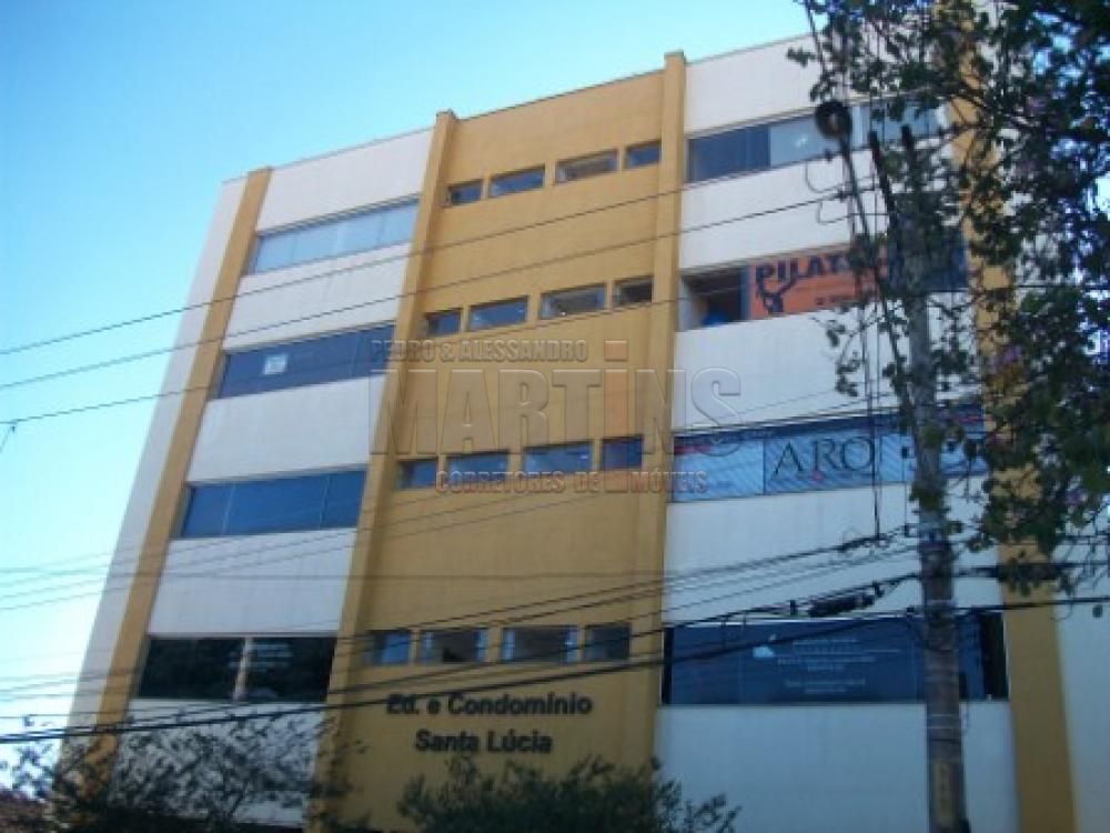 Alugar Comercial / Sala Escritório em Condomínio em São João da Boa Vista R$ 1.216,90 - Foto 13