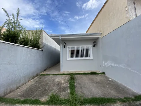 Alugar Casa / Padrão em São João da Boa Vista R$ 1.200,00 - Foto 2