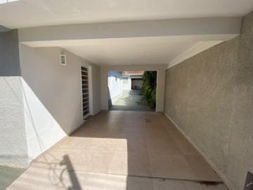 Comprar Casa / Padrão em São João da Boa Vista R$ 450.000,00 - Foto 3