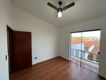 Alugar Casa / Padrão em São João da Boa Vista R$ 2.000,00 - Foto 15