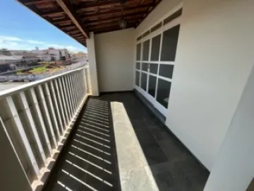 Alugar Apartamento / Sobreloja em São João da Boa Vista R$ 2.000,00 - Foto 3