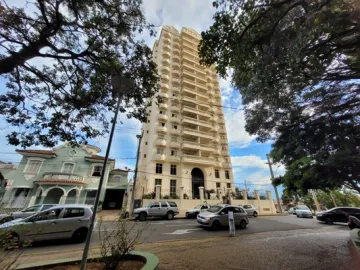 Alugar Apartamento / Padrão em São João da Boa Vista. apenas R$ 1.600.000,00