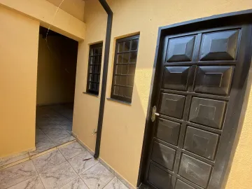 Alugar Casa / Padrão em São João da Boa Vista R$ 2.000,00 - Foto 4