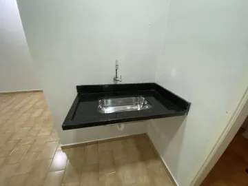 Alugar Apartamento / Sobreloja em São João da Boa Vista R$ 600,00 - Foto 4