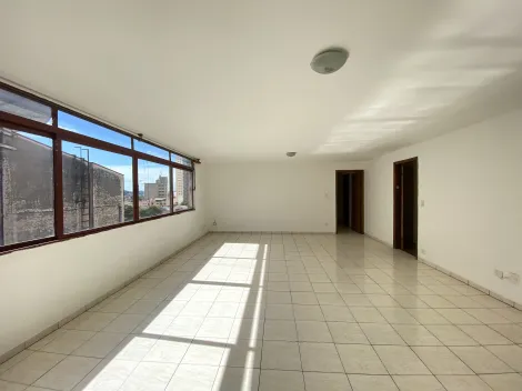 Alugar Apartamento / Padrão em São João da Boa Vista R$ 1.500,00 - Foto 2
