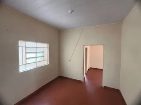 Alugar Casa / Padrão em São João da Boa Vista R$ 950,00 - Foto 7