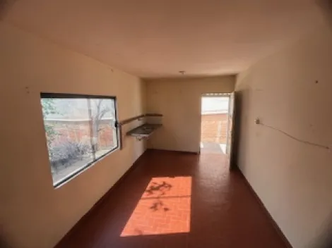 Alugar Casa / Padrão em São João da Boa Vista R$ 950,00 - Foto 10