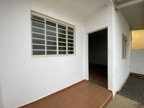 Alugar Casa / Padrão em São João da Boa Vista R$ 1.050,00 - Foto 6