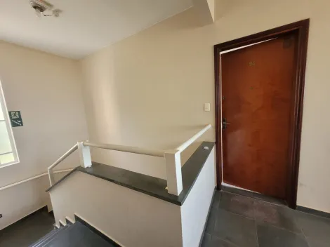 Alugar Apartamento / Padrão em São João da Boa Vista R$ 1.250,00 - Foto 2