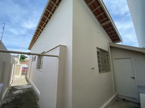 Alugar Casa / Padrão em São João da Boa Vista R$ 1.800,00 - Foto 4