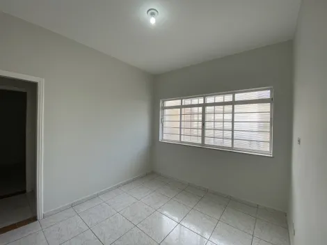 Comprar Casa / Padrão em São João da Boa Vista R$ 320.000,00 - Foto 4