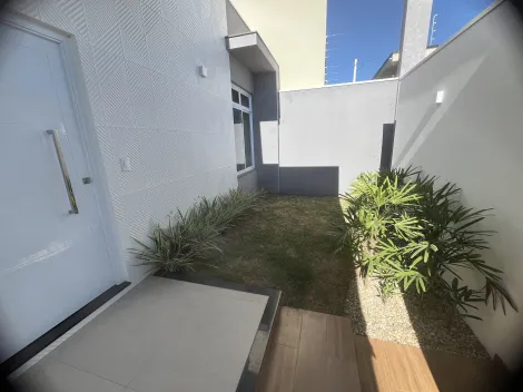 Comprar Casa / Padrão em São João da Boa Vista R$ 950.000,00 - Foto 3