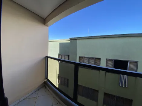 Alugar Apartamento / Padrão em São João da Boa Vista R$ 2.200,00 - Foto 4