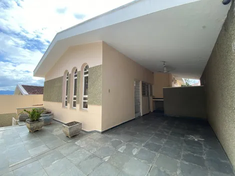Alugar Casa / Padrão em São João da Boa Vista R$ 2.000,00 - Foto 3