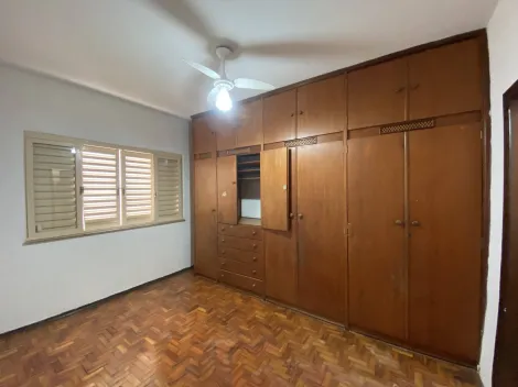 Alugar Casa / Padrão em São João da Boa Vista R$ 2.000,00 - Foto 14